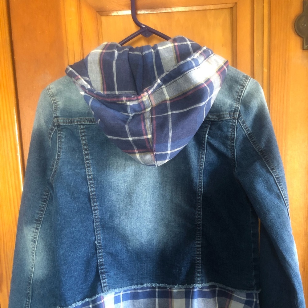 Jean jacket - Picture 2 of 3